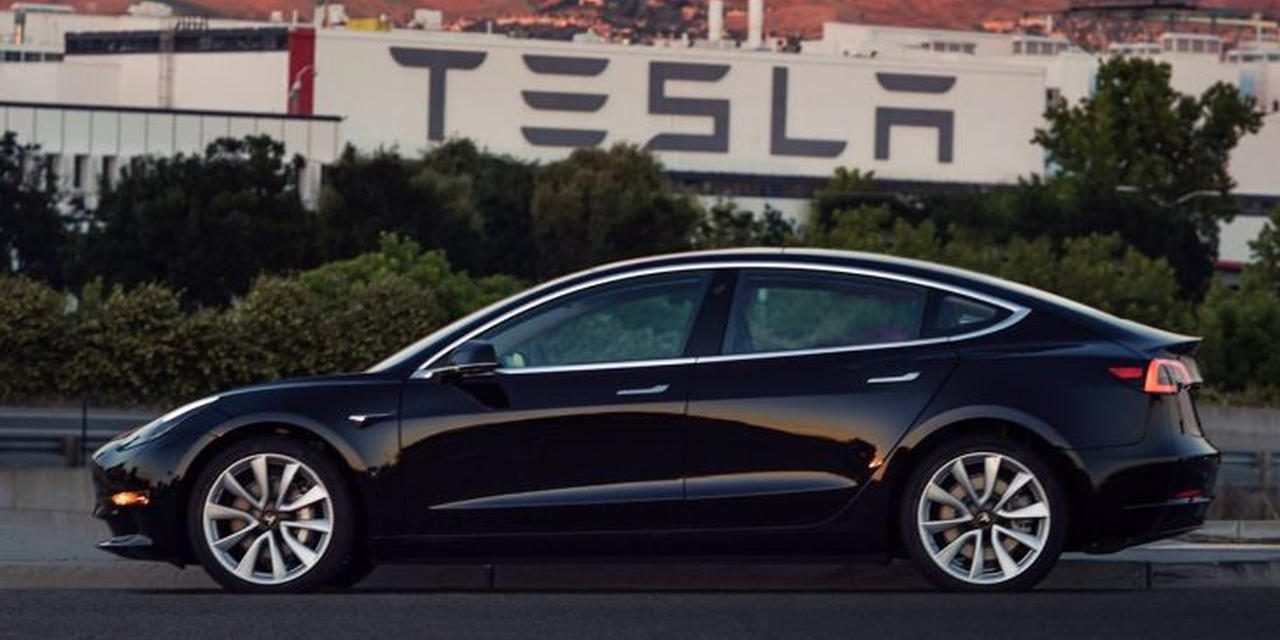 Raja Lama Bangkit: Tesla Kuasai Industri Mobil Listrik Global