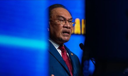 Malaysia Batasi BBM Subsidi, Krisis Energi Mulai Terasa