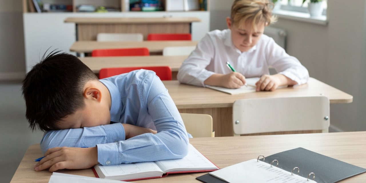 Orang Tua Wajib Tahu, Ini Penyebab Anak Sulit Pintar