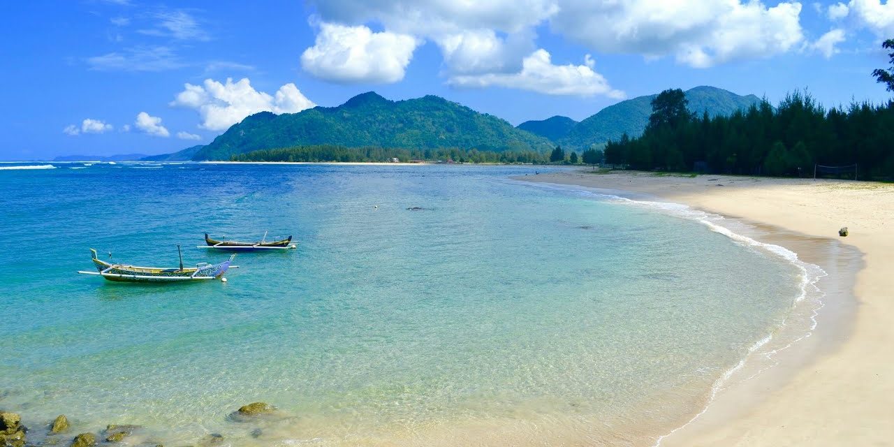 Keindahan Alam Pantai Lhoknga Yang Memikat Hati Wisatawan